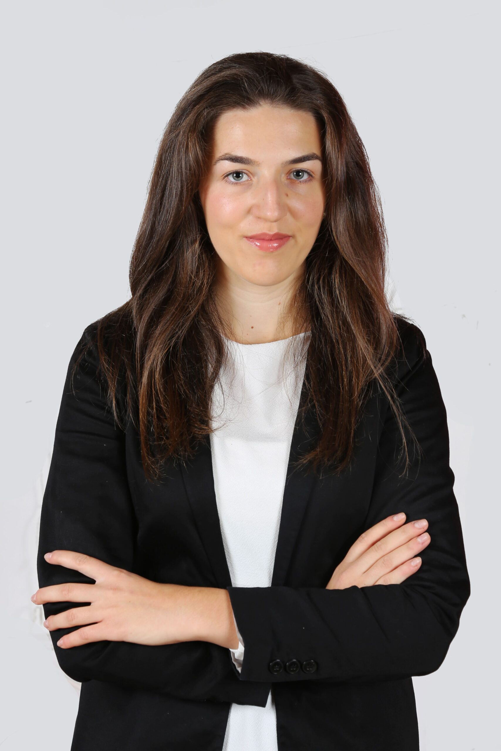 Răulea-Nicoleta-avocat